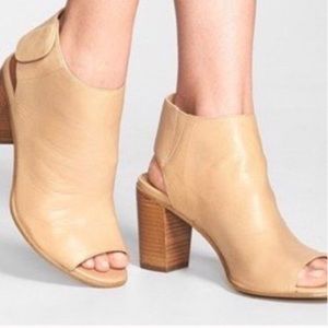 Steve Madden Nude Nonstp booties 10